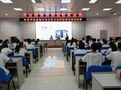 深切分解“三无”食物、过时零食对青少年身体