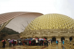 过极端的创意和视觉冲击