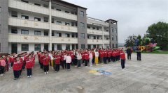 <b>塔镇五龙小学以“尚德守法共享食安”为焦点</b>